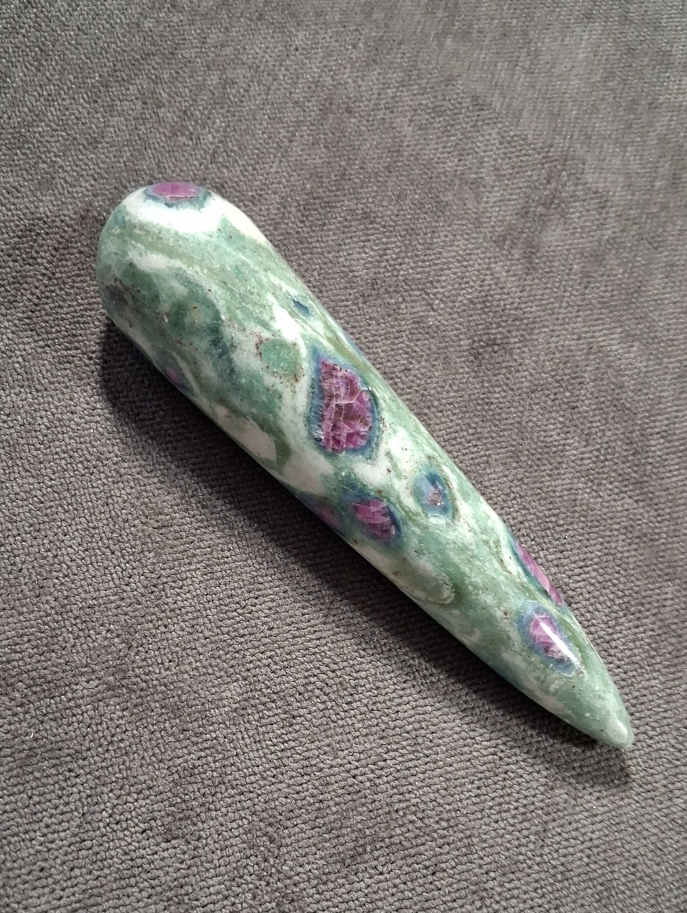 Unknown Source 3.5" Ruby In Fuchsite Wand VG